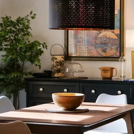 Luxury St-tropez/ 10mn Walk To Center. Apartment *